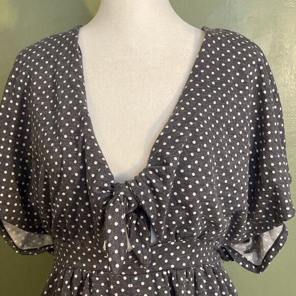The Native One Women’s Gray Polka Dot Romper Sz M Keyholes Flutter Sleeve Soft - Picture 2 of 11